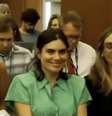Brittany Romano foi flagrada sorrindo para a câmera durante um julgamento de um assassinato de três crianças nos EUA  Foto: Repodução/X