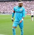 Neymar usa faixa na cabeça em clássico contra o Corinthians –  Foto: Reprodução/Premiere / Jogada10
