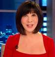 Kaity Tong em seu último dia como apresentadora de telejornal  Foto: Reprodução