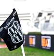 Bandeirinha com o escudo da Ponte Preta no Estádio Moisés Lucarelli, em Campinas Foto: Divulgação/Ponte Preta / Estadão