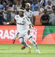 Neymar durante o primeiro tempo de Santos x Palmeiras, pelo jogo de volta das quartas de final da Copa do Brasil de 2026 -   Foto: Ricardo Moreira/Getty Images / Esporte News Mundo
