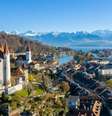 Descubra os principais destinos da Suíça: passeios pelos alpes, vilas medievais, cidades históricas e outras dicas para planejar sua viagem. Foto: Manuel Boxler / Unsplash / Viajar Melhor