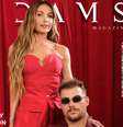 Patricia Poeta e o filho Felipe na capa da revista Adams   Foto: Reprodução / Elas no Tapete Vermelho