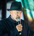 O candidato à reeleição à Presidência da República, Luiz Inácio Lula da Silva (PT), durante comício no Largo Glênio Peres, tradicional palco de manifestações políticas no Centro Histórico de Porto Alegre, na noite da sexta-feira, 11 de setembro de 2026.  Foto: DONALDO HADLICH/CÓDIGO19/ESTADÃO CONTEÚDO
