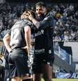 Cebolinha arrisca o chute. Pelo menos em outras seis oportunidades o estreante da noite tentou o gol. Grande partida. Foto: Raul Baretta / Santos / Jogada10