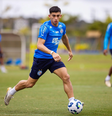 Mateo Sanabria voltou a treinar normalmente e será opção do Bahia para o duelo contra o Athletico-PR. Foto: Esporte News Mundo