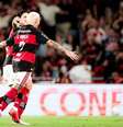 Varela marca, contra o Bragabtino,  o seu quinto fol com a camisa do Flamengo .  Foto: Gilvan de S0uza/Flamengo / Jogada10