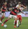 Flamengo e RB Bragantino se enfrentaram pela 28ª rodada do Campeonato Brasileiro  Foto: THIAGO RIBEIRO/AGIF - AGÊNCIA DE FOTOGRAFIA/ESTADÃO CONTEÚDO