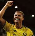 Foto: Divulgação/Al-Nassr - Legenda: Cristiano Ronaldo comemorou a boa atuação do filho nas redes sociais / Jogada10