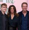 Presley Gerber, Cindy Crawford e Rande Gerber durante evento em 2024 Foto: ANSA / Ansa - Brasil