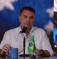 Flávio Bolsonaro em live no YouTube  Foto: @ TVCelularFlavioBolsonaro via YouTube / Estadão
