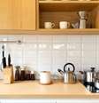 Pequenas substituições podem ajudar a reduzir o uso de plástico na cozinha  Foto: Canva / Bons Fluidos