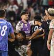 Confusão entre os jogadores marcou o fim do amistoso entre Estados Unidos e Chile- Foto: Joe Puetz/Getty Images / Jogada10