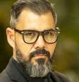 Imagem associada à direita não prejudica a carreira de Juliano Cazarré na Globo  Foto: Divulgação/TV Globo