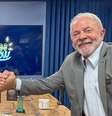 Lula com Igor Coelho na entrevista no 'Flow' às vésperas do 1º turno em 2022  Foto: Reprodução