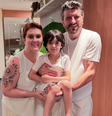 Influenciador Lito Sousa, a esposa, Mila Seidl, e o filho do casal, Malone  Foto: Reprodução/Redes Sociais