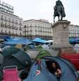 Manifestantes estão acampados na Praça Puerta del Sol, em Madri, em protesto contra a crise imobiliária na Espanha. (28 de setembro de 2026)  Foto: RFI