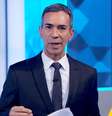 César Tralli na entrada ao vivo no fim do 'JN' para comunicar o cancelamento do debate  Foto: Reprodução