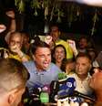 Flávio em primeiro discurso após a apuração de votos do primeiro turno neste domingo, 4  Foto: WILTON JUNIOR/ESTADÃO CONTEÚDO