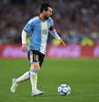 Messi fez gol e assistência em despedida –  Foto: Marcelo Endelli/Getty Images / Jogada10