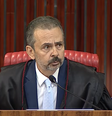 Vice-PGE Alexandre Espinosa criticou a imprensa por assinatura de advogado de Garotinho em parecer a favor de desistência: 'Vassalos da desinformação'  Foto: Reprodução/YouTube/@justicaeleitoral