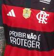 Uniforme do Flamengo em jogo contra o Santos.  Foto: Reprodução/SporTV