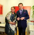 Raimunda Maria da Silva e Silvio Santos em um dos camarins do SBT Foto: Reprodução / SBT