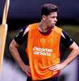 Gabriel Paulista desabafou sobre a diretoria na Zona Mista –  Foto: Reprodução / Jogada10