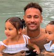 Neymar com Mavie e Mel  Foto: @brunabiancardi/Instagram