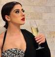 Influencer Paula Simões, suspeita de assumir parte das operações de tráfico internacional de cocaína de uma organização ligada à máfia italiana 'Ndrangheta.  Foto: Reprodução / Instagram