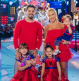 Virginia e Zé Felipe posam com os filhos  Foto: Reprodução/Instagram