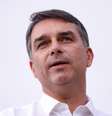 O Candidato à presidência Flávio Bolsonaro participa de missa na Catedral Metropolitana Nossa Senhora Aparecida em homenagem ao dia da Nossa Senhora Aparecida, nesta segunda-feira 12 de outubro.  Foto: FOTOARENA/ESTADÃO CONTEÚDO