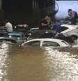 Carros e ônibus ficam parcialmente submersos em alagamento no Túnel do Anhangabaú, no Centro de São Paulo, na tarde desta quarta-feira, 14  Foto: WILLIAN MOREIRA/ATO PRESS/ESTADÃO CONTEÚDO