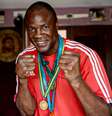 Félix Savón foi campeão olímpico em Barcelona-1992, Atlanta-1996 e Sydney-2000. Foto: boxingnewsandhistory via Instagram / Estadão