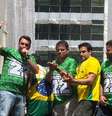 Flávio Bolsonaro (PL) faz discurso na Avenida Paulista neste domingo, 18  Foto: Gabriel Gatto/Terra