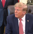 Donald Trump se desentende com repórter na Casa Branca  Foto: The White House