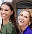 Mônica Martelli e Ingrid Guimarães: amigas nas telonas, na vida real e donas de semelhante trajetória de sucesso  Foto: Divulgação