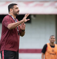 Diego Souza comandando treino do Joinville  Foto: Luiz Vieira | JEC