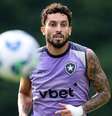 Foto: Alex Telles em treino pelo Botafogo ( Divulgação/ Botafogo) / Gávea News