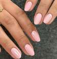 Das unhas com brilho molhado às versões com desenhos discretos, há opções para diferentes estilos e comprimentos Foto: Reprodução/Instagram/@staceymachin / Bons Fluidos