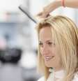 O corte de cabelo pode ganhar versões curtas, alongadas ou em camadas, além de diferentes tons de loiro para personalizar o visual Foto: Canva/Alexander's Images / Bons Fluidos