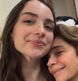 'Te levanta com a luz e o entusiasmo pela vida que vieram junto com ela': a emocionante declaração de Renata Lo Prete para a filha de 24 anos; âncora do 'Jornal da Globo' mostra foto rara com primogênita.  Foto: Reprodução/Instagram, @renataloprete / Purepeople