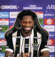 Foto: Fred em apresentação no Atlético-MG ( Pedro Souza/Atlético-MG / Gávea News