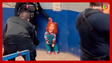Boneco Chucky é 'algemado e preso' pela polícia do México
