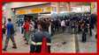 Trabalhadores do Aeroporto de Guarulhos protestam contra veto a celulares e voos são afetados