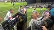 Veja a discussão repleta de xingamentos de Neymar com torcedor do Santos após a derrota para o Internacional