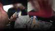 ‘Tu é famoso?’: influencer tem celular roubado por falsos ambulantes durante live no RJ