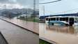 Temporal no Rio alaga ruas e fecha Dutra