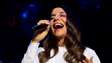 Ivete Sangalo faz primeiro show após acidente e explica: ‘Fiz questão de vir assim’