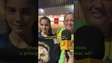 Adolescente fã de Neymar chora por não conseguir foto e revela como vai comemorar o hexa #shorts